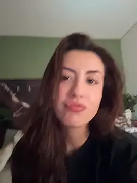Stripchat Adult Webcam of EmaSaenz