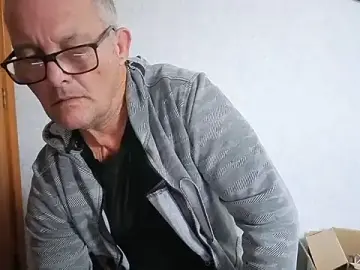 Stripchat Watch Live Sex Cams of daddy_man