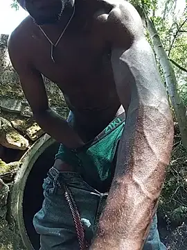 Stripchat Best live sex cam show of Ndolet78