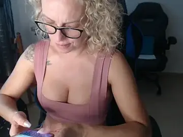 Stripchat Watch Live Sex Cams of LARACRUZ30