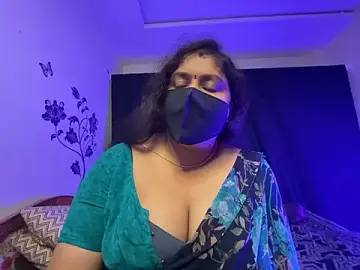 Stripchat Sex Cam of LouleyRani_