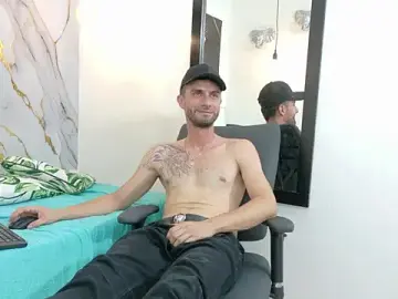 Stripchat Sex Cam of KingOfTemptation