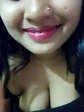 Stripchat Live Sex Cam of Tridha_2
