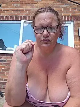 Stripchat Live Porn of MissQueenBeex