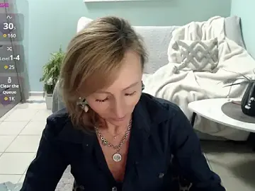 Stripchat Nude Webcam of HornyMilf_777