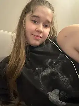 Stripchat Live Sex of HornyGirlH