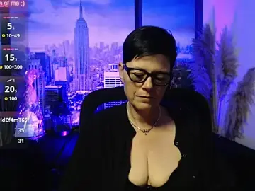 Stripchat Free Live Porn of ninarandmann