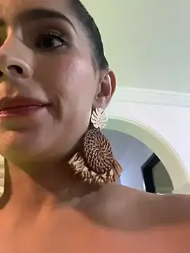 Stripchat Best Webcam of Mau_White