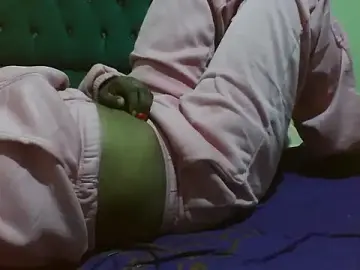 Stripchat Adult Webcams of Sexy_Riri
