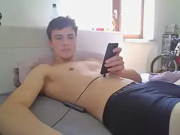 Stripchat Free Porn Cam of freshboy72