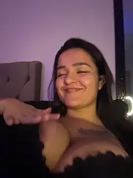 Stripchat Nude Webcam of Manu_2002_