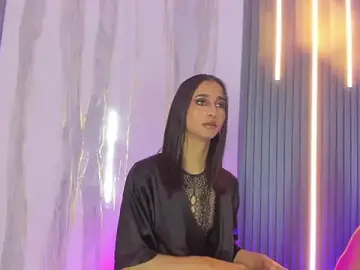 Stripchat Nude Webcam of Miss_Isa_