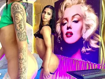Stripchat Watch Live Sex Cams of Miss_Isa_