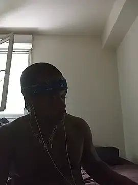 Stripchat Adult Webcams of papoupinthishit