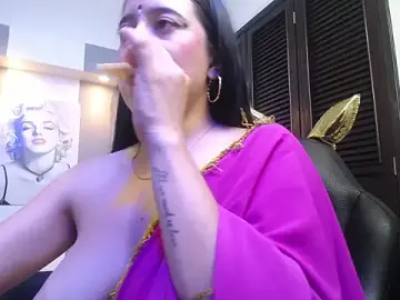 Stripchat Adult Webcam of _tamara_priya_