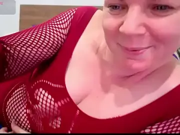 Stripchat Live Sex Cam of l4dyc4pricorn76