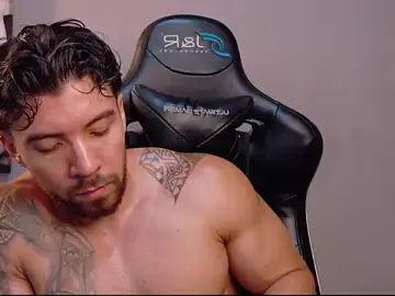 Stripchat Live Sex Cam of owen_seth1