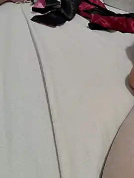 Stripchat Sex Cam of FeminineIdol