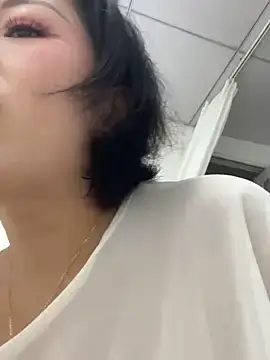 Stripchat Free Porn Cam of milkwine