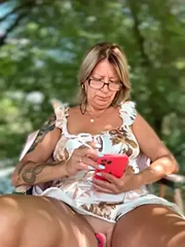 Stripchat Sex Chat of Milena-MilfaXXX