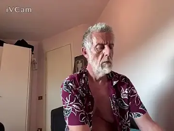 Stripchat Free Porn Cam of PierPesaroX