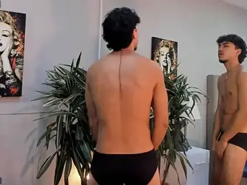 Stripchat Live Sex Cam of kai_storn
