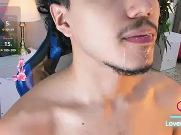 Stripchat Live Sex of kai_storn