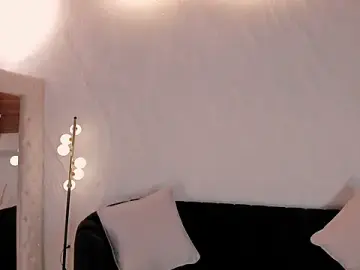 Stripchat Live Sex of KayraLanne