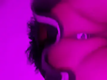 Stripchat Watch Live Sex Cams of LuxMelys