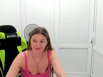 Stripchat Best live sex cam show of MiaSummerr_