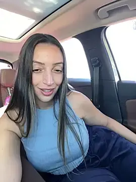 Stripchat Free Porn Cam of BelleLouiseVp