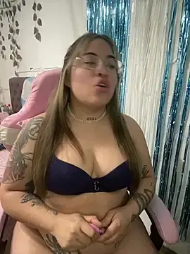 Stripchat Sex Chat of Lindalatina2001