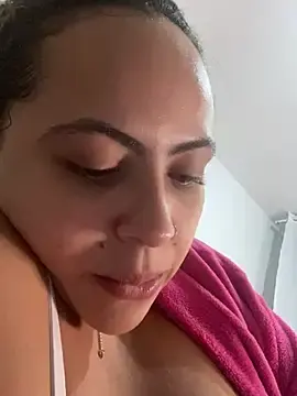 Stripchat Sex Cam of Chloe_Leaozinho