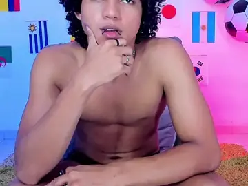 Stripchat Sex Cam of hades_derox_