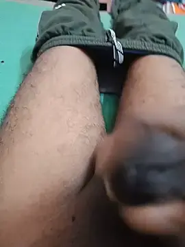 Stripchat Sex Cam of Desiboy_slaveForGirls