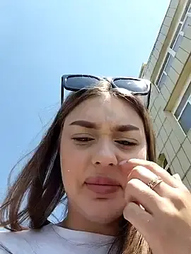 Stripchat Best Webcam of caressyourself