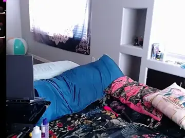 Stripchat Watch Live Sex Cams of ReeseZen