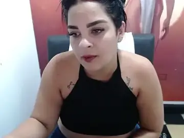 Stripchat Nude Webcam of Laura_hottt
