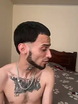 Stripchat Free Porn Cam of bonnieyclyde57