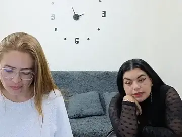 Stripchat Live Sex of lesb_milf