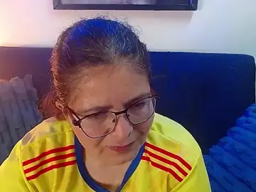 Stripchat Best live sex cam show of Linda_banks_