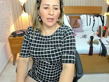 Stripchat Best live sex cam show of luciana_ballesteros_