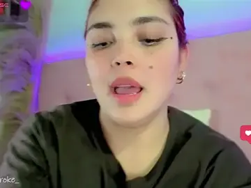 Stripchat Free Porn Cam of Kylie_brokee