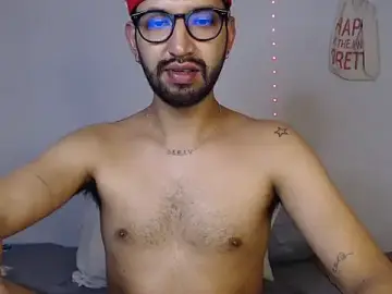 Stripchat Sex Cam of thomass1018