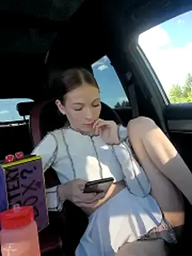 Stripchat Live Sex Cam of CompactBaby
