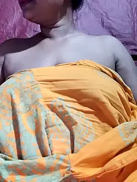 Stripchat Free Porn Cam of Gulapi_N