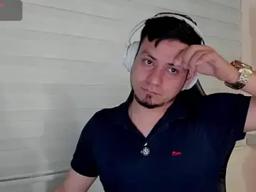 Stripchat Sex Cam of Rick_Adams