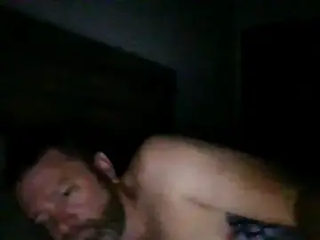 Stripchat Live Sex Cam of Beaededpainter