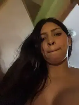 Stripchat Nude Webcam of Milanyvero_