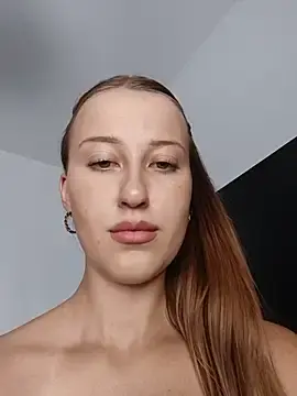 Stripchat Live Sex Cam of Susiee_Redd